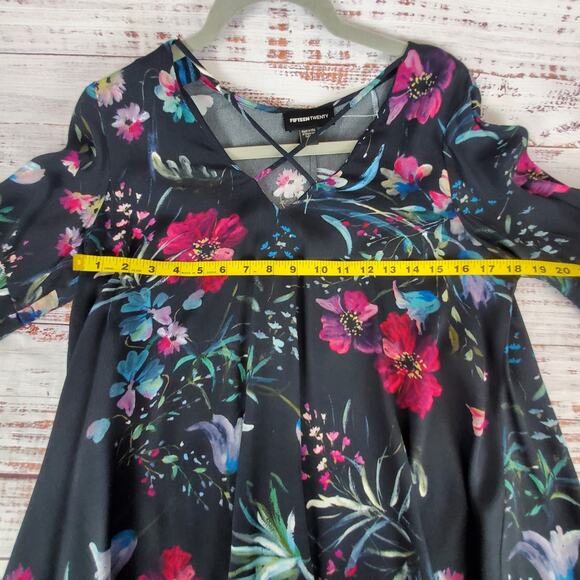 Retro Black Floral Bell Sleeve Top Fairy Whimsigoth Blouse Oversized Sm V-Neck - Picture 8 of 10